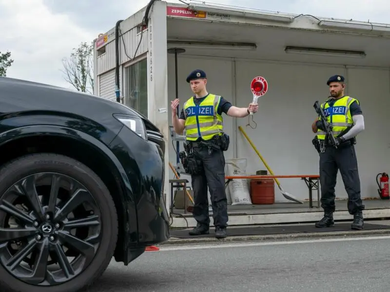 Grenzkontrollen Bundespolizei an A8