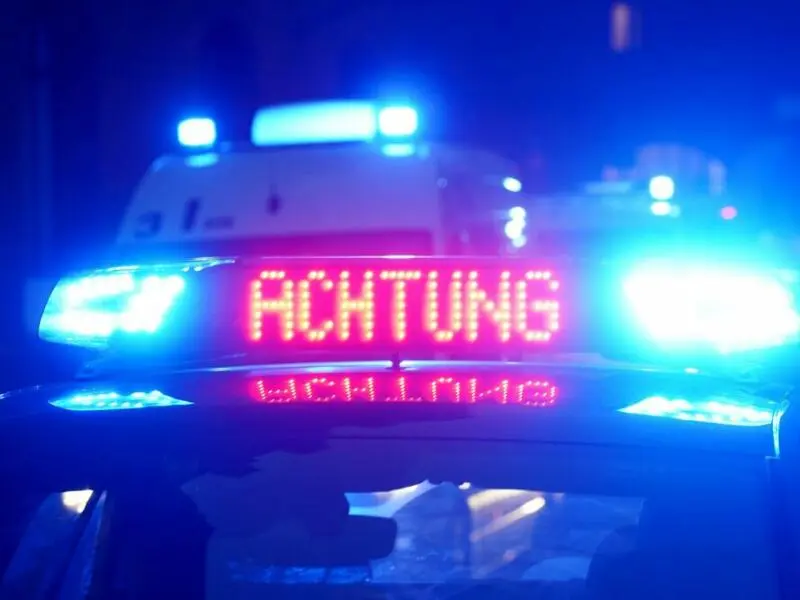 Achtung Leuchte auf Polizeiwagen