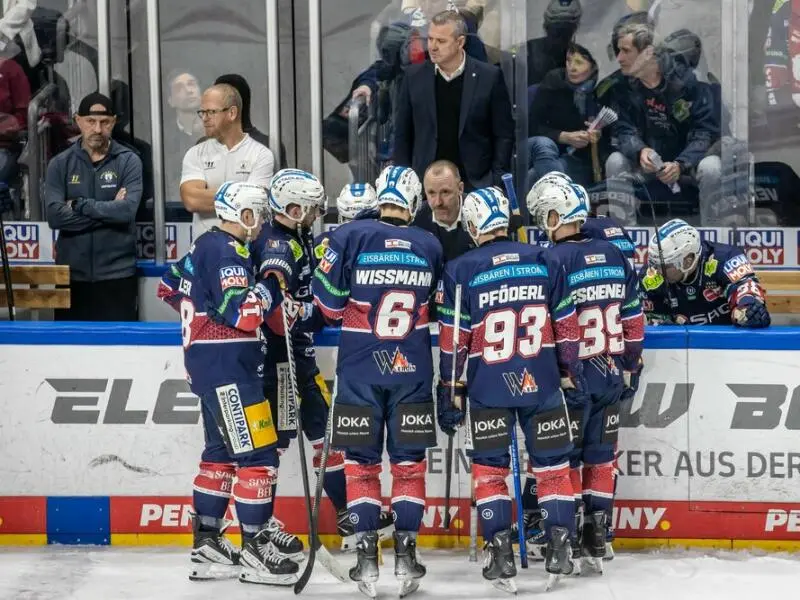 Eisbären Berlin - Pinguins Bremerhaven