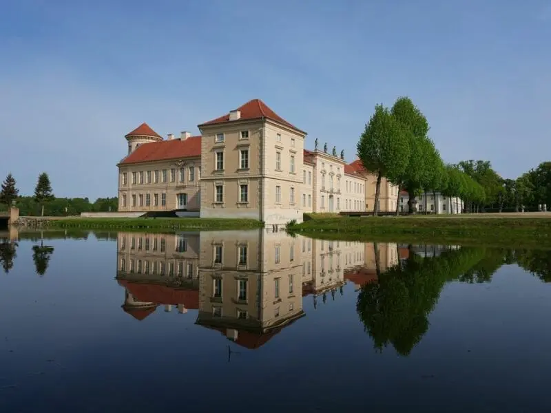 Schloss Rheinsberg mit Kurt Tucholsky Literaturmuseum