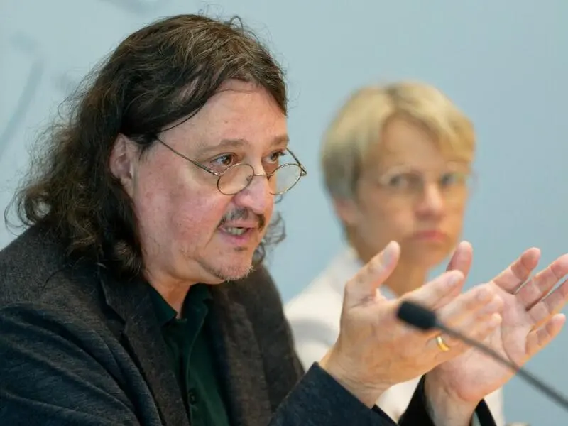 Schulministerin Feller und Mathematikdidaktiker Christoph Selter
