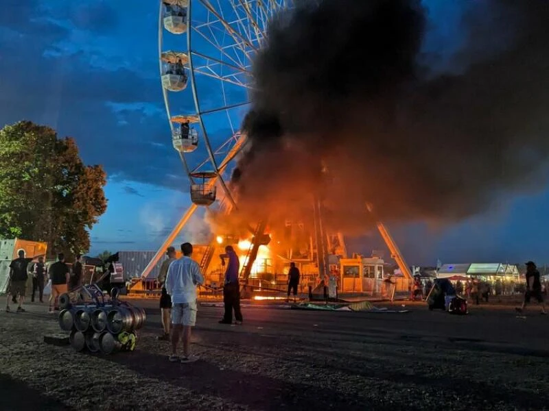 Highfield Festival - Riesenrad brennt