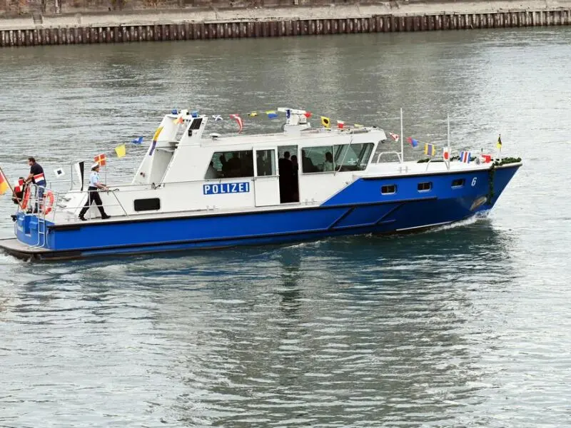 Polizeiboot in Mannheim