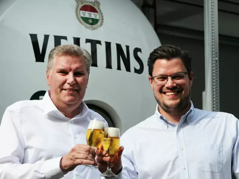 Veltins-Vizechef Volker Kuhl und Fabian Veltins