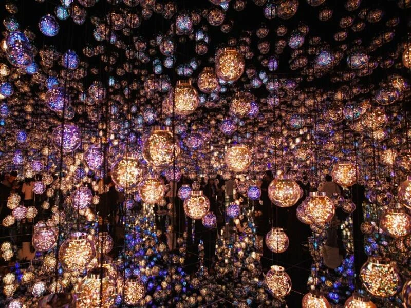 Installation «Bubble Universe»