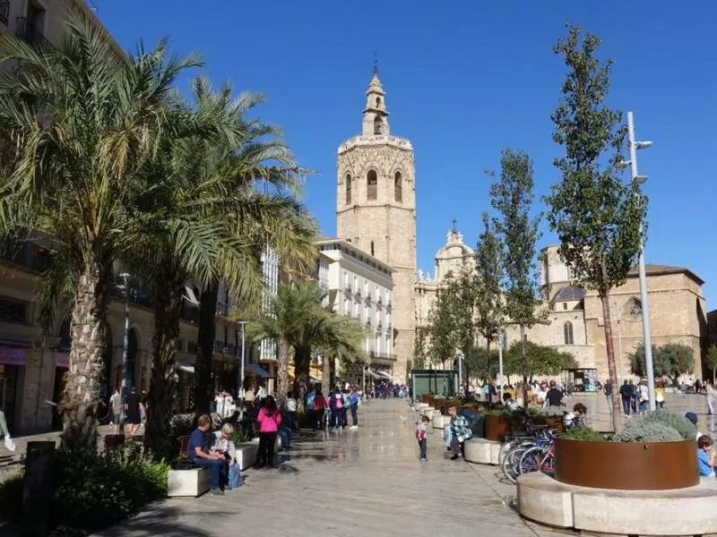 Platz vor der Kathedrale von Valencia