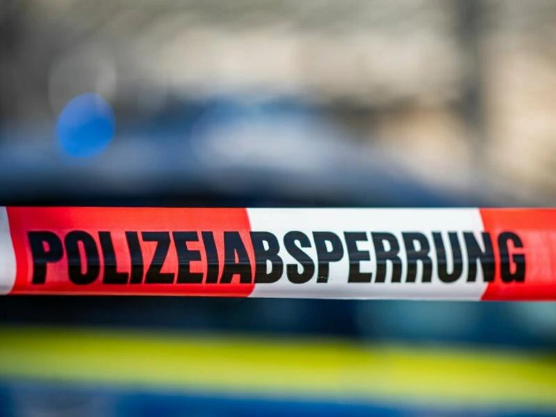 Symbolbild Polizeiabsperrung