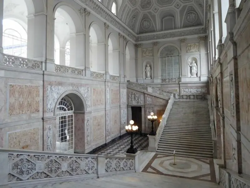 Eingangshalle im Palazzo Reale