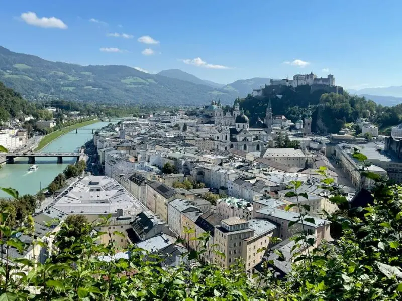 Ausblick vom Mönchsberg auf Salzburg