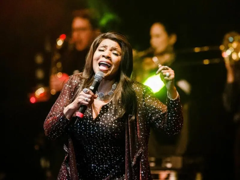 Gloria Gaynor