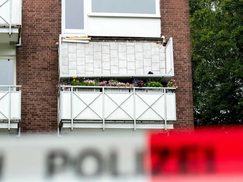 Balkon bricht in Hamburg ab - Sechs Menschen verletzt