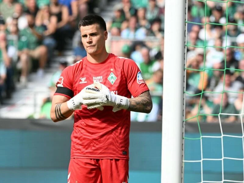 Torwart Michael Zetterer von Werder Bremen