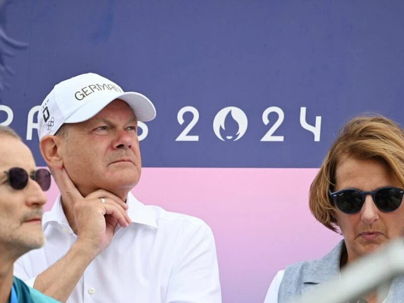 Olaf Scholz in Paris