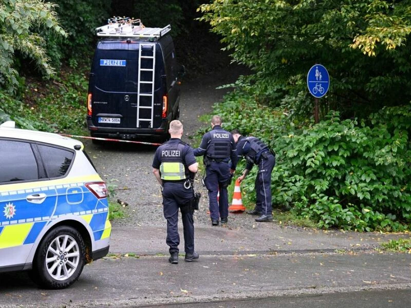 Polizei sucht nach Anschlag erneut Gebiet in Solingen ab