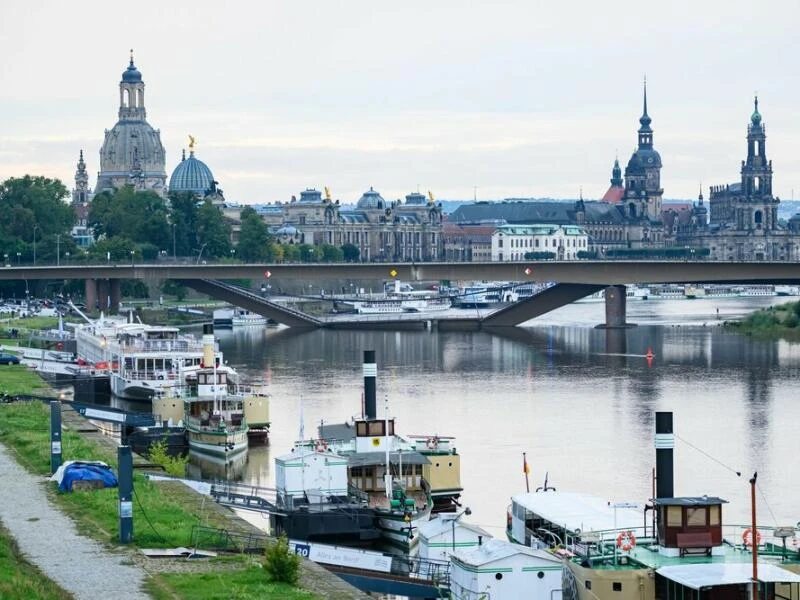 Carolabrücke in Dresden eingestürzt