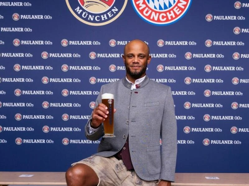 Paulaner Lederhosen-Shooting beim FC Bayern