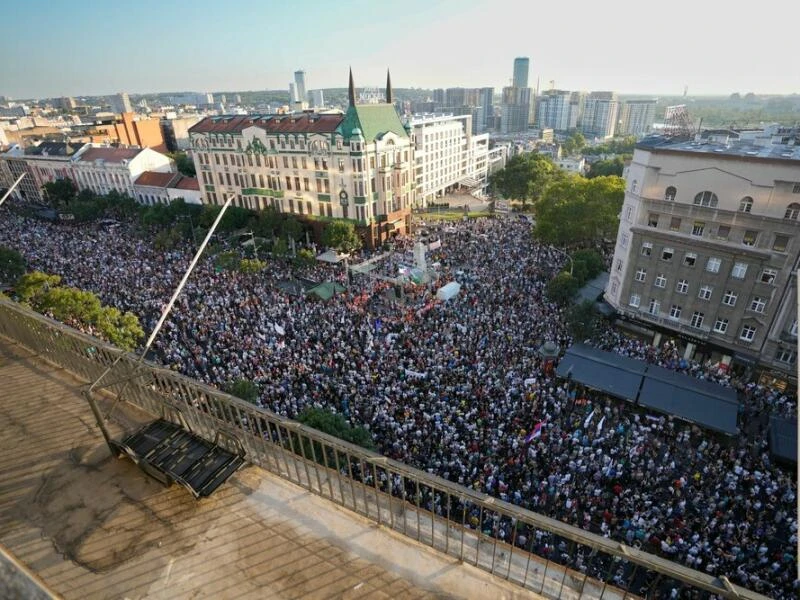 Protest gegen Lithiumabbau in Serbien