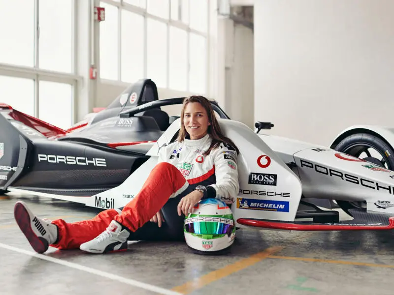 Meet the Drivers: Wer ist die Formula-E-Fahrerin Simona De Silvestro?