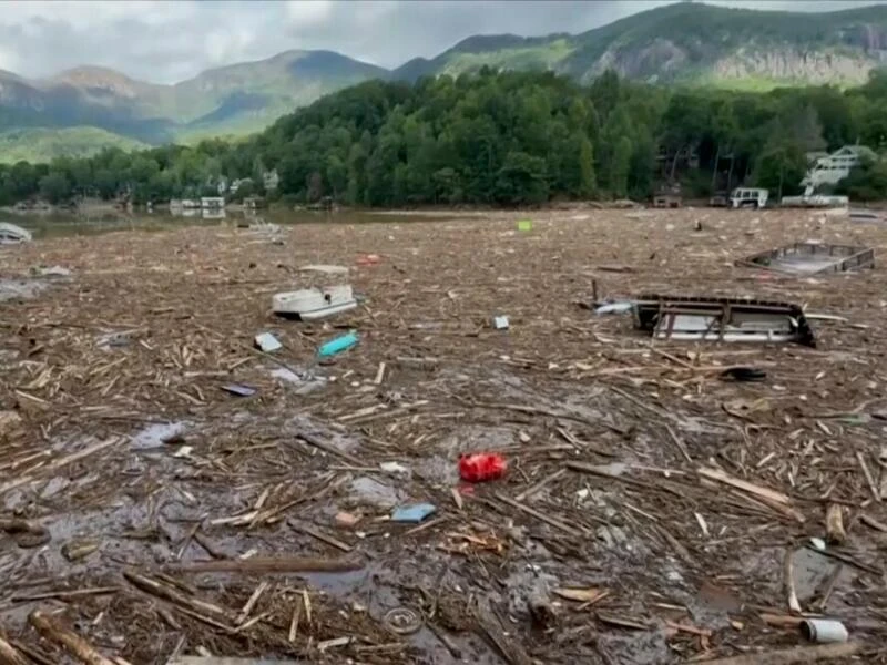 Nach Hurrikan Helene - North Carolina