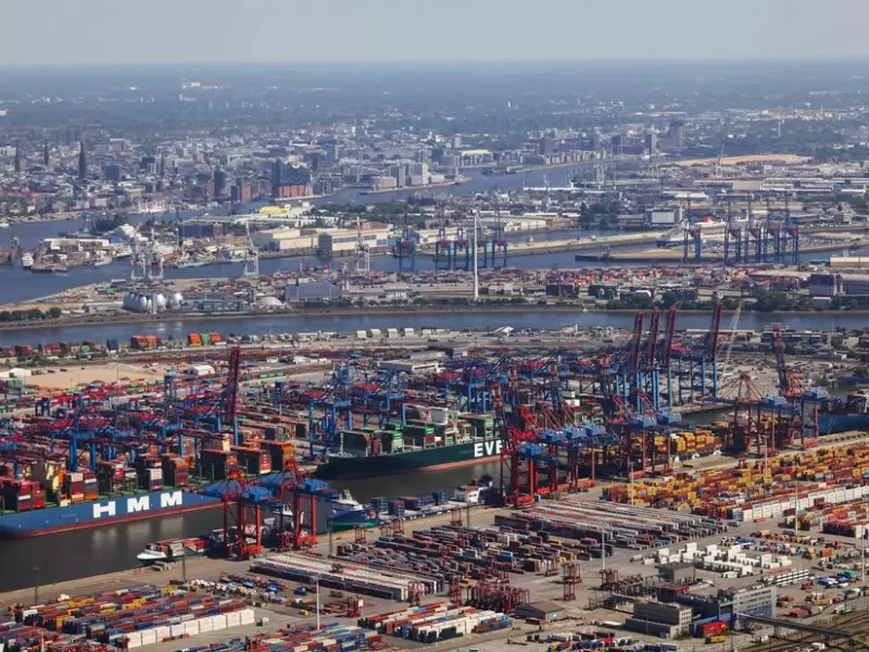 Containerterminal im Hafen Hamburg