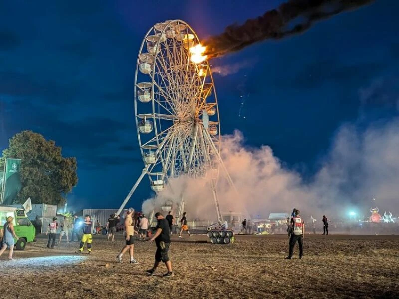 Highfield Festival - Riesenrad brennt