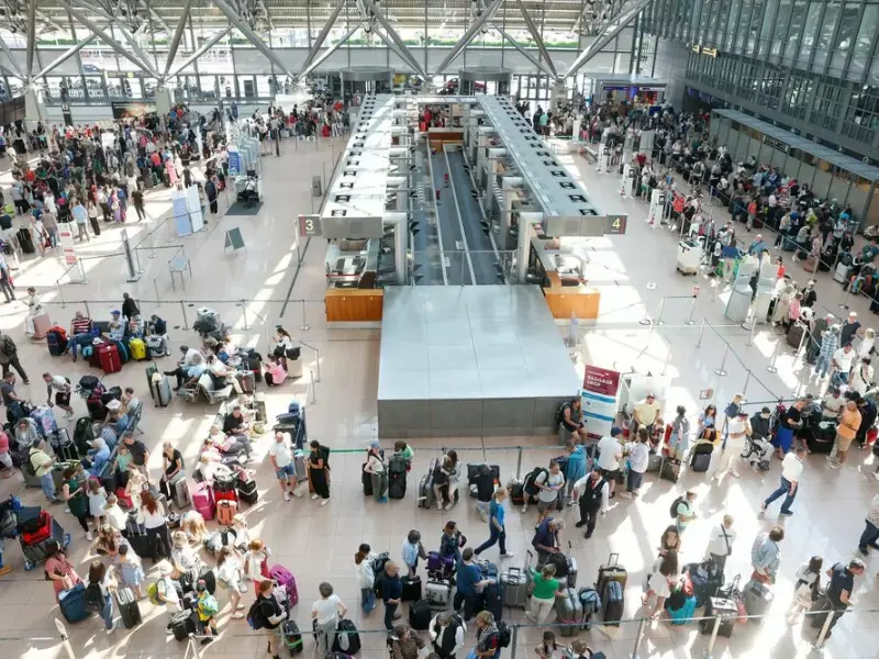 Weltweite IT-Ausfälle - Flughafen Hamburg