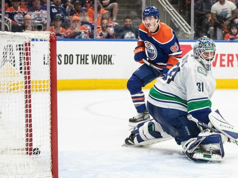 Edmonton Oilers - Vancouver Canucks