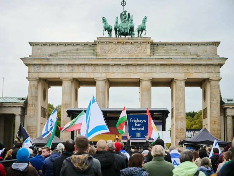 Solidaritätskundgebung für Israel auf dem Pariser Platz