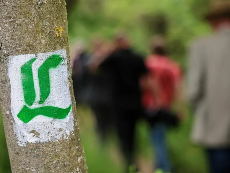 Wegzeichen am Lutherweg