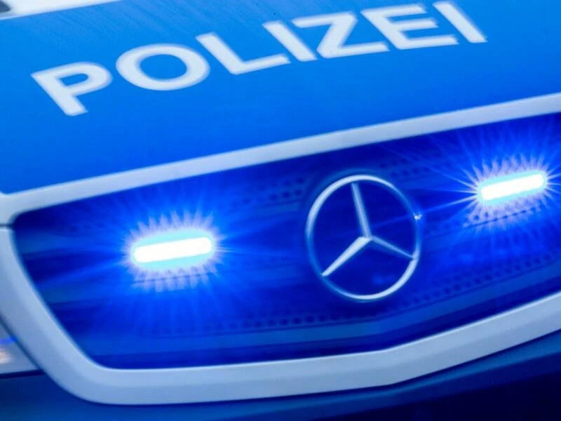 Polizeieinsatz mit Blaulicht