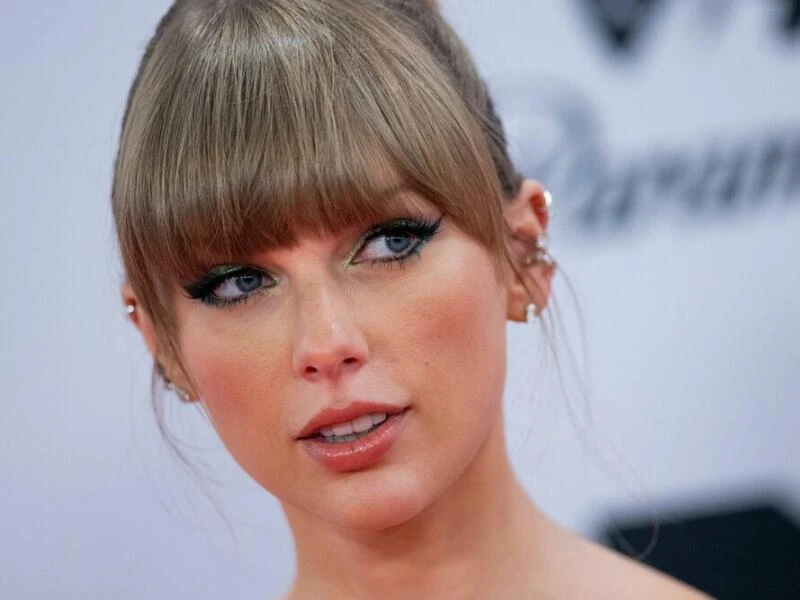 Taylor Swift bei der Verleihung der MTV Europe Music Awards 2022