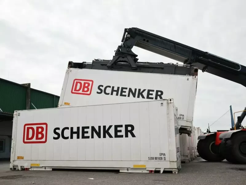 DB Schenker im Hamburger Hafen