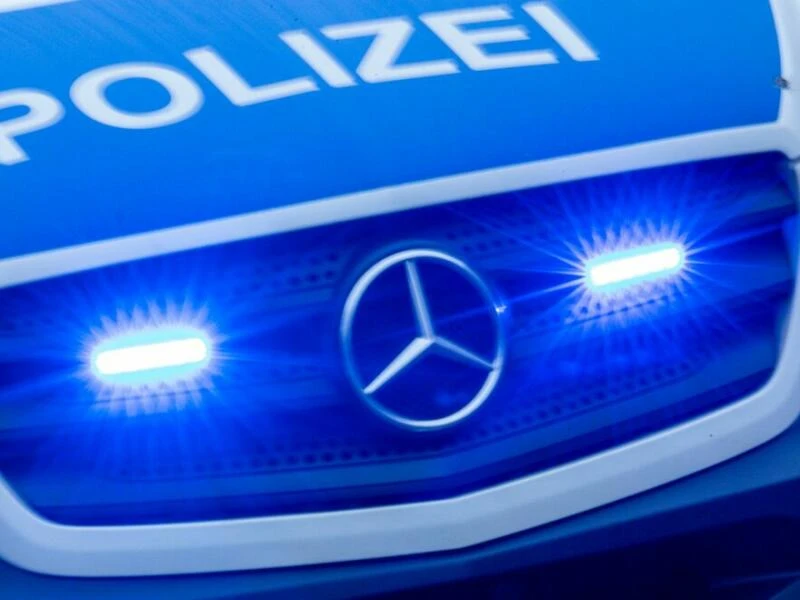 Polizeieinsatz mit Blaulicht