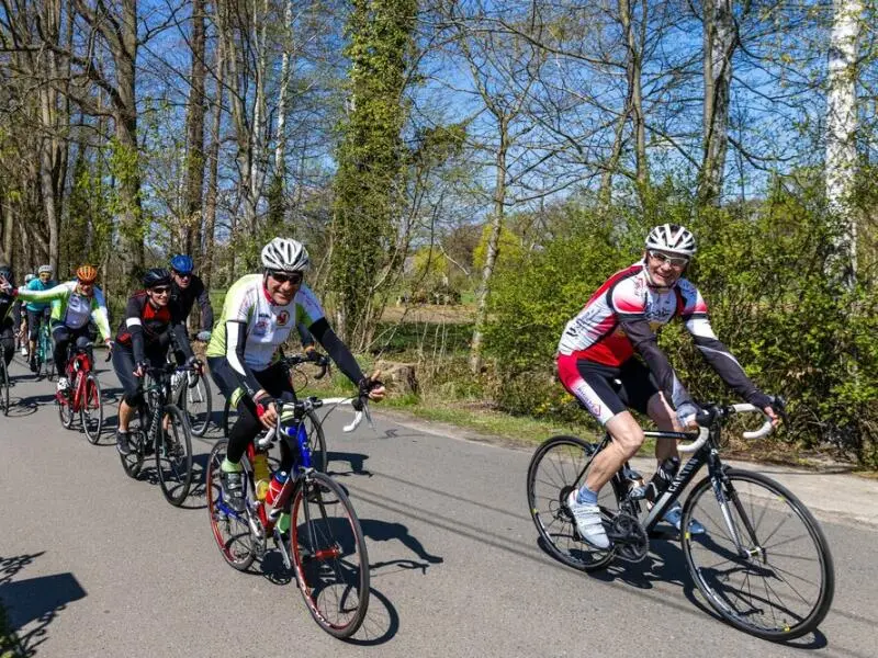 Radfahrer beim Spreewald-Marathon