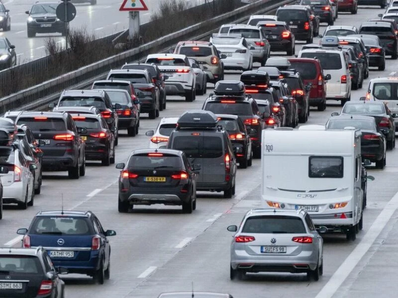 Verkehrswelle zum Wochenende