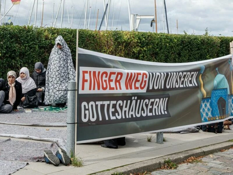 Freitagsgebet vor der Blauen Moschee