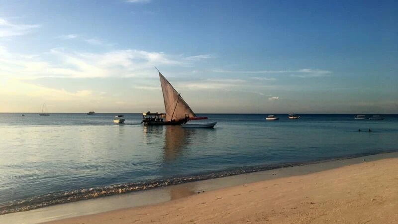 Ein Strand in Sansibar