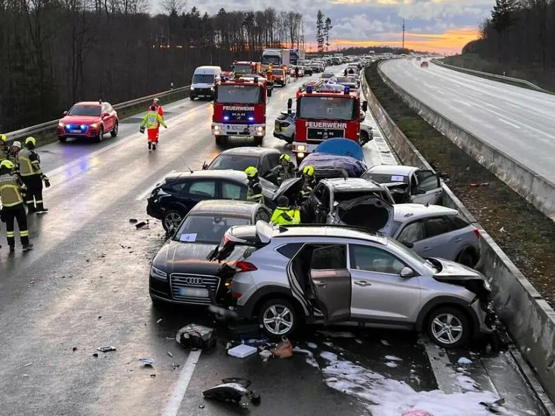 Massenkarambolage auf A3 in der Nähe von Würzburg