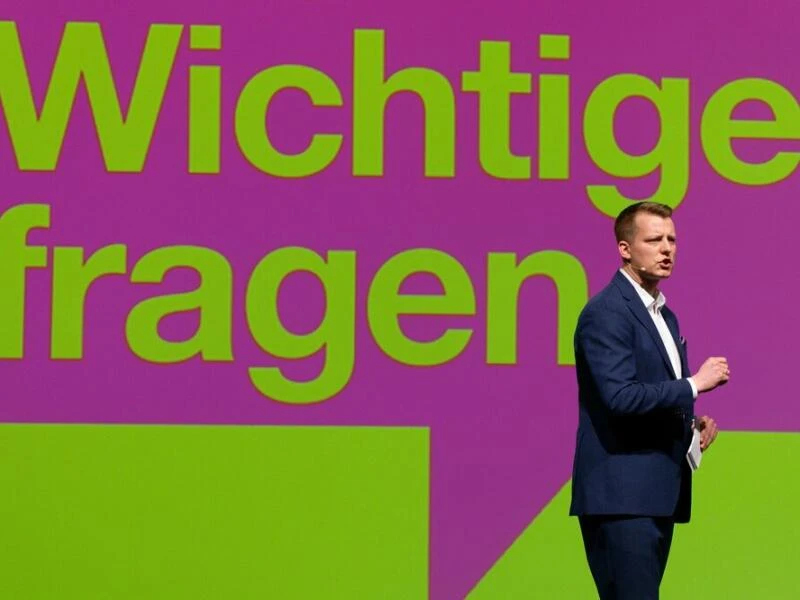 FDP Nordrhein-Westfalen mahnt Politikwechsel an