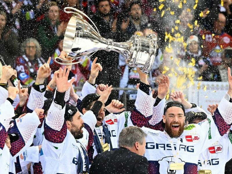 Titelverteidiger Eisbären Berlin