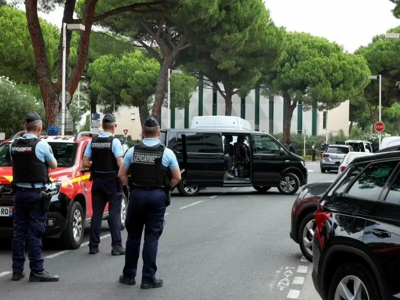 Terrorverdacht nach Explosion vor Synagoge in Südfrankreich