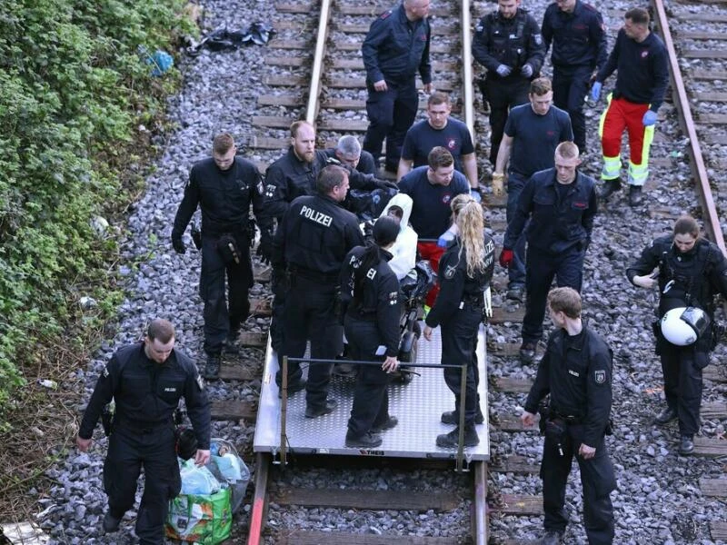 Ende Gelände blockiert das Kohlekraftwerk Scholven