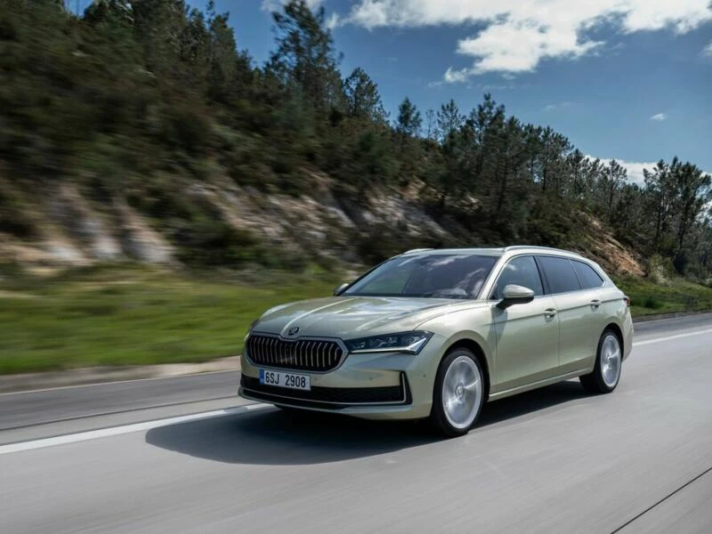 So stellt der Skoda Superb auch Luxus-Kombis in den Schatten