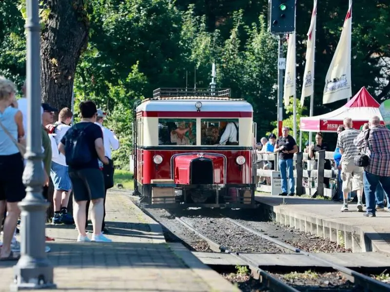 125. Geburtstag von Harzquer- und Brockenbahn