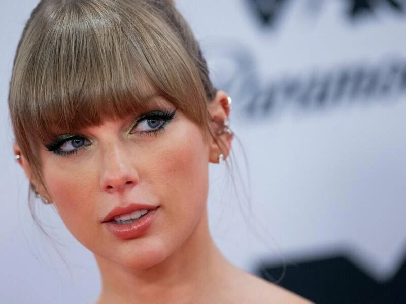 Taylor Swift bei der Verleihung der MTV Europe Music Awards 2022