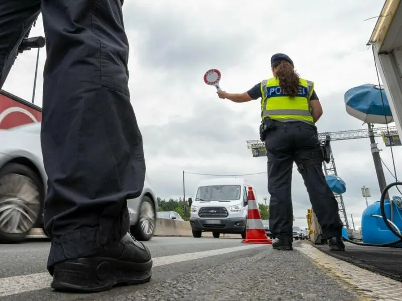 Grenzkontrollen Bundespolizei an A8