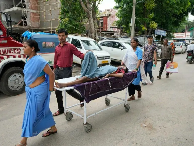 Proteste nach Vergewaltigung und Mord einer Ärztin in Indien