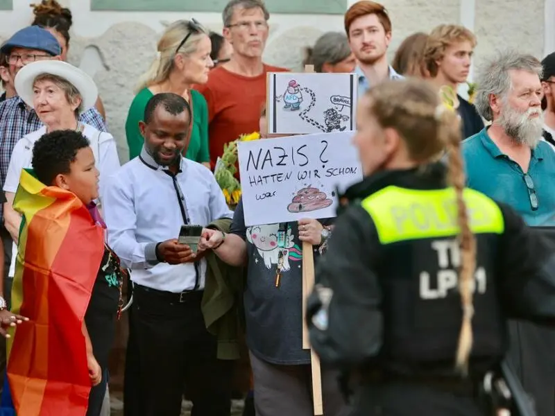 Wahlkampf AfD in Thüringen  - Gegendemo