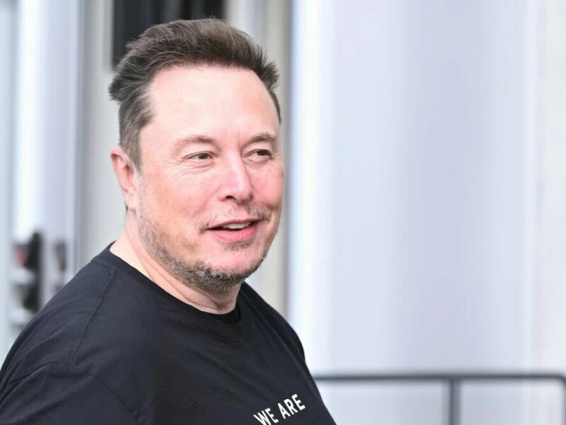 Trump will Musk bei Wahlsieg US-Finanzen prüfen lassen