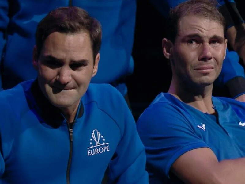 Roger Federer (l) und Rafael Nadal